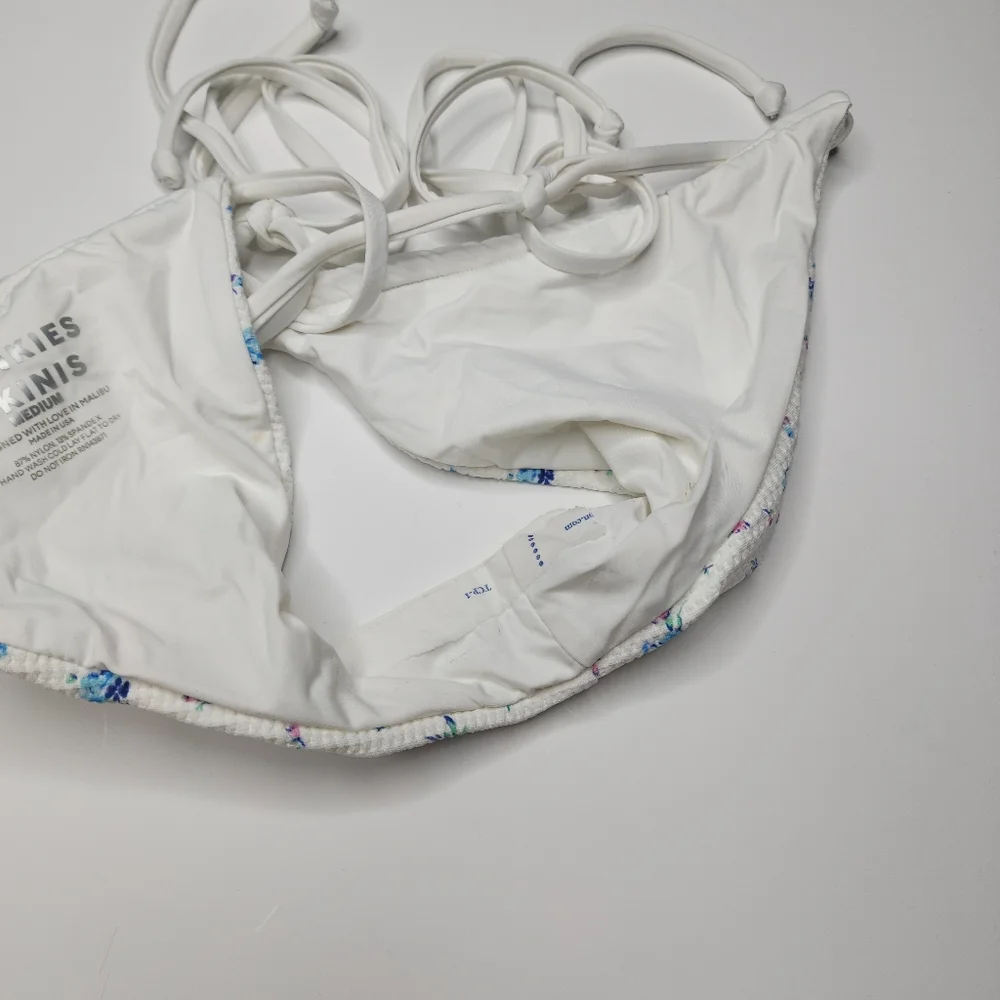 NEW Frankies Bikinis Waffle String Bikini Bottom Night Lilly White Medium
